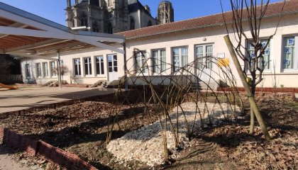 Bonjour à tous !  Nous avons le plaisir de vous partager nos 2 magnifiques cabanes en Saule vivant (...)