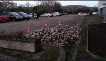 Enlever du béton, planter des fleurs, le kiff ! Merci OMH pour votre confiance 🙏